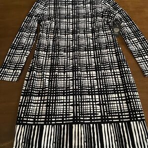 Vince Camuto Black and White Grid Long Sleeve Dress